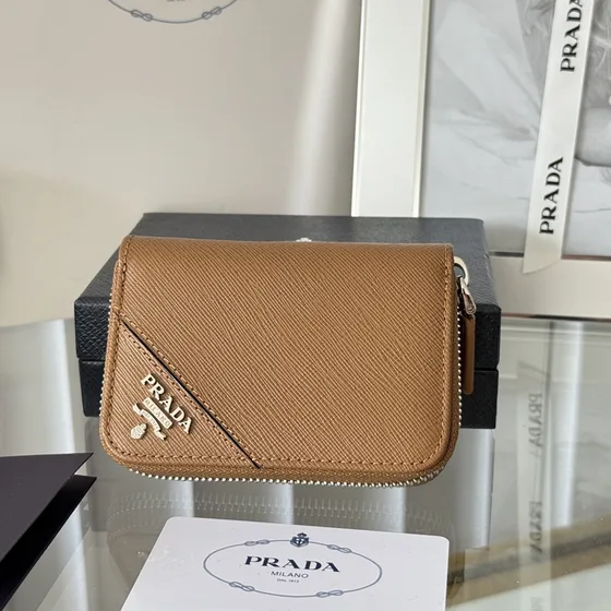 Prada Saffiano Läder Zip Card Holder Camel Brun Card Holder