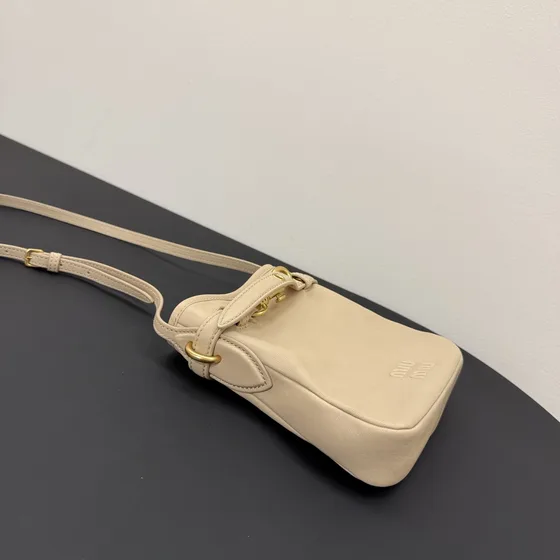Miu Miu Nappa Læder Mini Spandtasketur Beige Crossbody