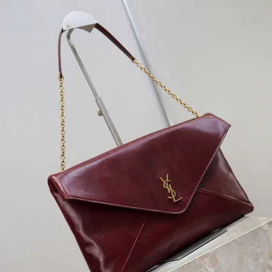 YSL Cassandra Envelope Chain Sac épaule Bordeaux Sac épaule