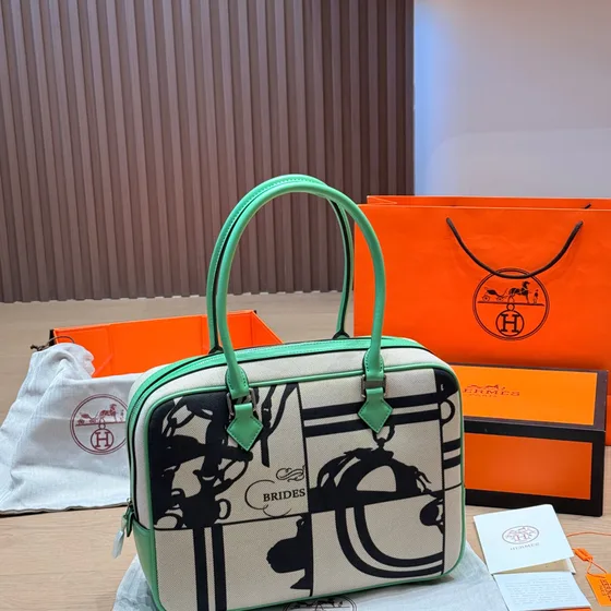 Hermes Feu 20 Bag White Mint Green Black Top Handle