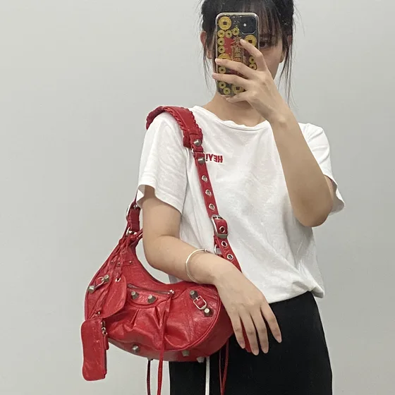 Balenciaga Le Cagole Shoulder Bag Red Shoulder Bag