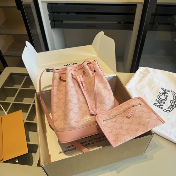 MCM Himmel Drawstring Bolsa balde Bege/Rosa Crossbody