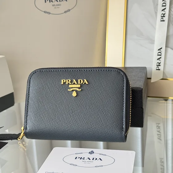 Prada Saffiano Metal Zip Around Coin Purse Negro Coin Purse