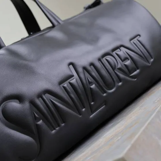 Saint Laurent Zwart travel