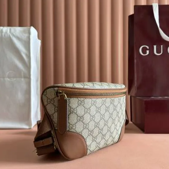 Gucci GG Emblem GG Supreme Beige ebony with Marrón piel crossbody