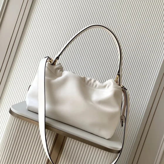 Fendi Mamma Baguette Wit Schoudertas