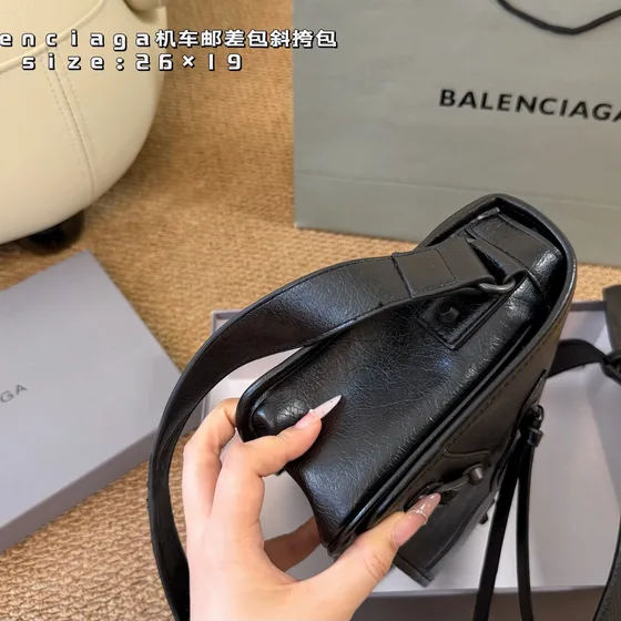 Balenciaga Moto Bolso mensajero Negro 26×19 Crossbody