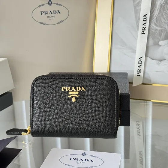 Prada Saffiano Metal Zip Card Holder Schwarz Card Holder